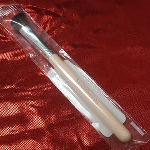 NWT bareMinerals Eye Defining Brush